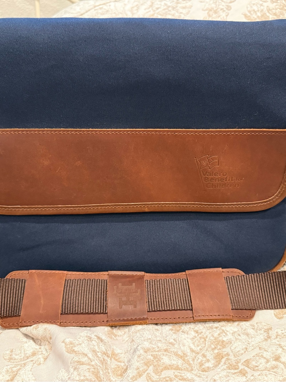 Jon Hart Navy Messenger Laptop Bag “Valero Texas Open” NWT Leather trim
